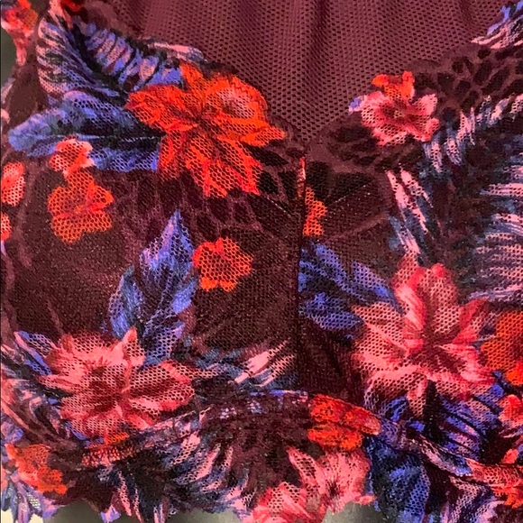 Victorias Secret™️ NWT Multi-Colored Lace Bralette - Picture 5 of 8